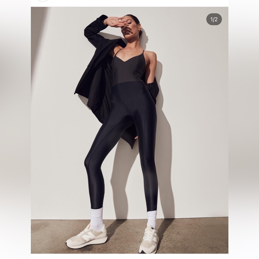 108 sportif bodysuit one piece brand new NWT small 4/6